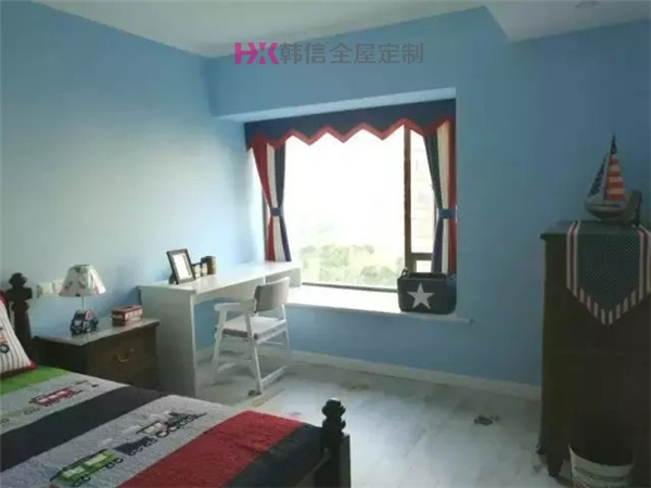 飘窗定制书桌设计分享！-南京全屋定制品牌[韩信全屋定制]