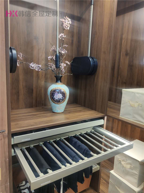 定制衣柜的内部尺寸怎么设计？-南京定制整体衣柜品牌[韩信全屋定制]